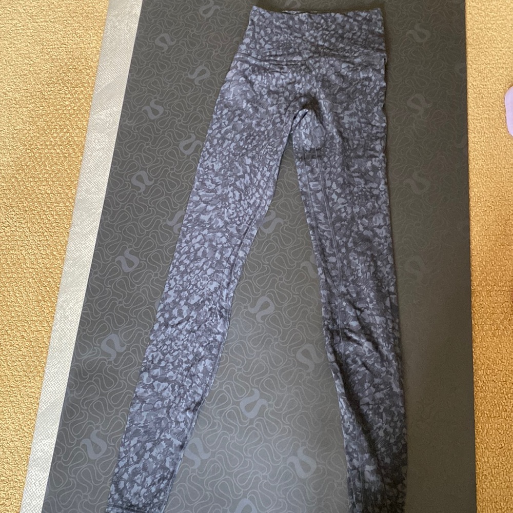 Black and gray cheetah print lulu leggings